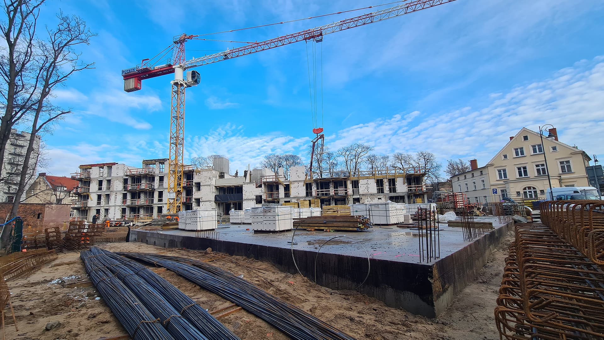 Merloft, Dziennik budowy